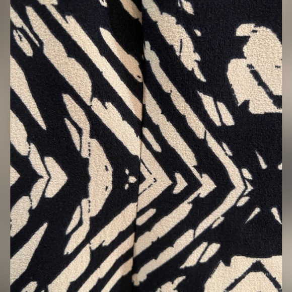 Maggy London size 4 black and tan sheath dress - Picture 6 of 11